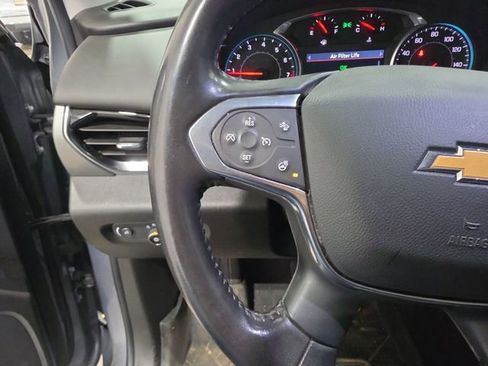 Used 2020 Chevrolet Traverse LT w/ Driver Confidence II Package AWD/4WD image 10