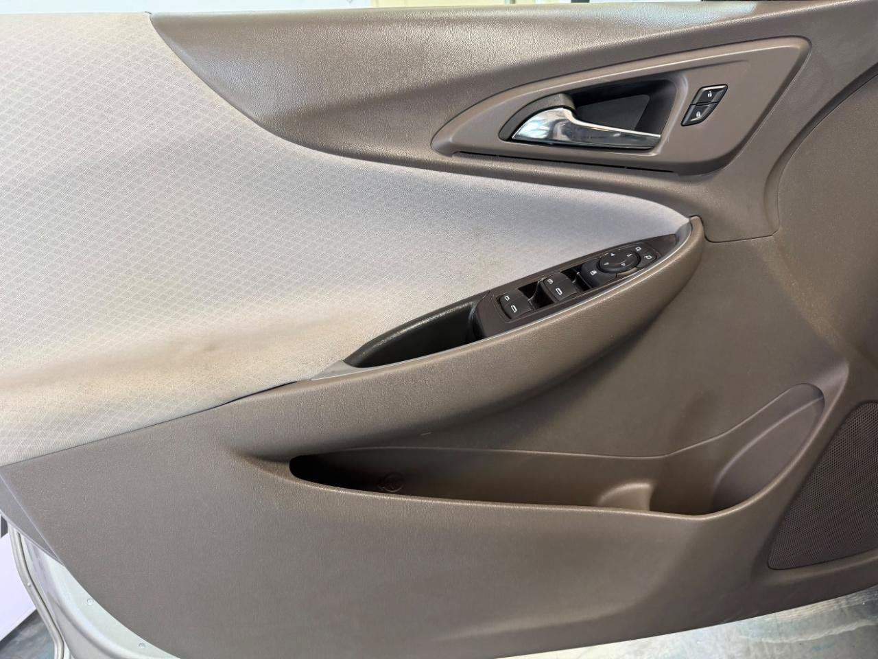 Used 2025 Chevrolet Malibu LT FWD image 10