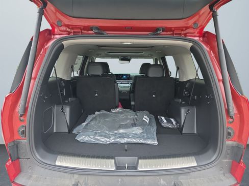 Certified 2026 Hyundai Santa Fe Limited AWD/4WD image 16