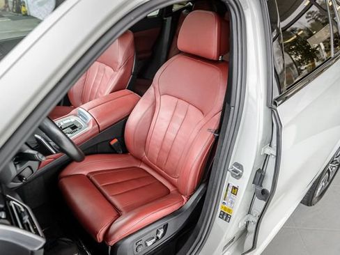 Used 2022 BMW X6 xDrive40i w/ M Sport Package image 35