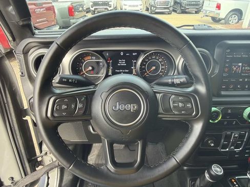 Used 2021 Jeep Gladiator Sport AWD/4WD image 27