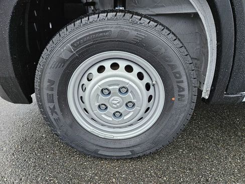 Used 2025 RAM ProMaster 2500 w/ Convenience Group image 9