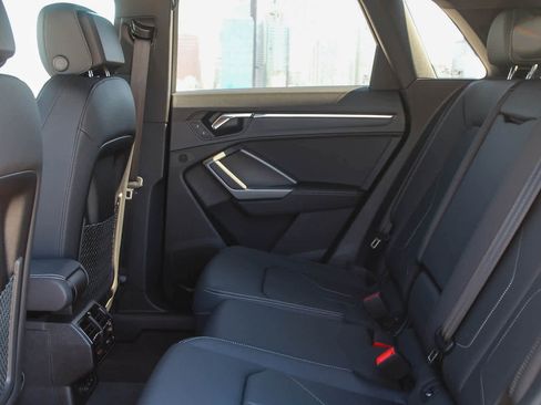 New 2025 Audi Q3 2.0T Premium image 27