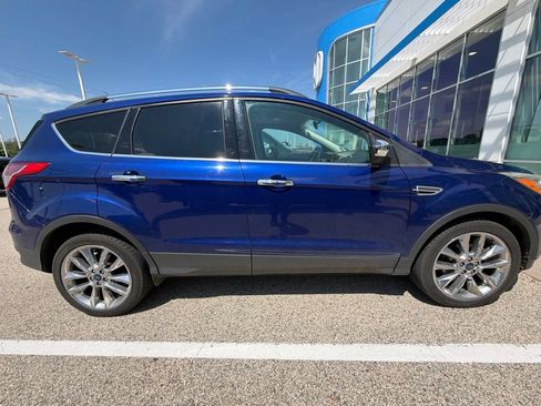 Used 2015 Ford Escape SE w/ SE Chrome Package FWD image 2
