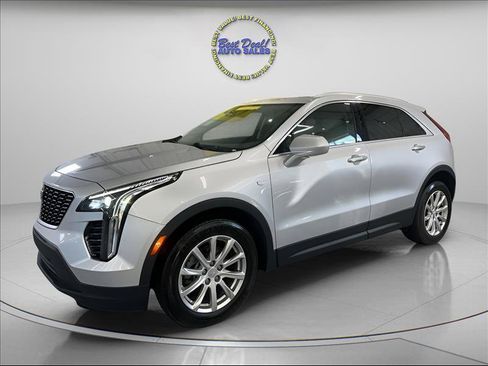 Used 2020 Cadillac XT4 Luxury w/ Cold Weather Package AWD/4WD image 1