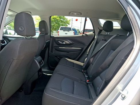 Used 2023 GMC Terrain SLE w/ Driver Convenience Package FWD image 10