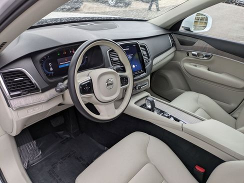 Used 2023 Volvo XC90 T8 Plus w/ Protection Package Premier image 14