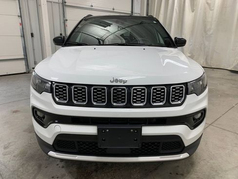 Used 2025 Jeep Compass Limited AWD/4WD image 29