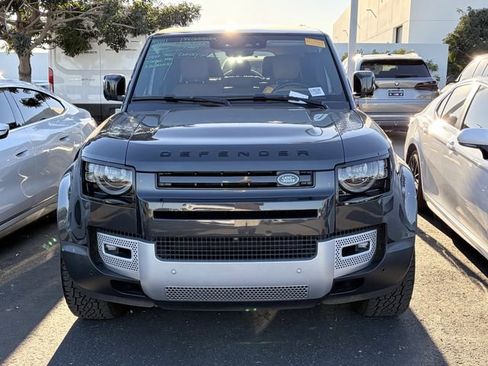Used 2024 Land Rover Defender 130 S image 2
