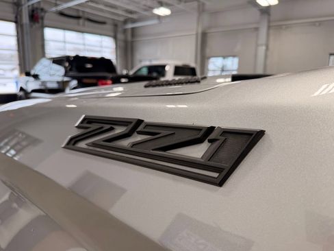 Used 2023 Chevrolet Silverado 1500 LTZ w/ LTZ Convenience Package II AWD/4WD image 22