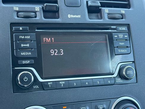 Used 2016 Nissan Leaf S w/ Charger Package image 7