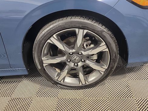 Certified 2025 Honda Civic Sport Touring image 3