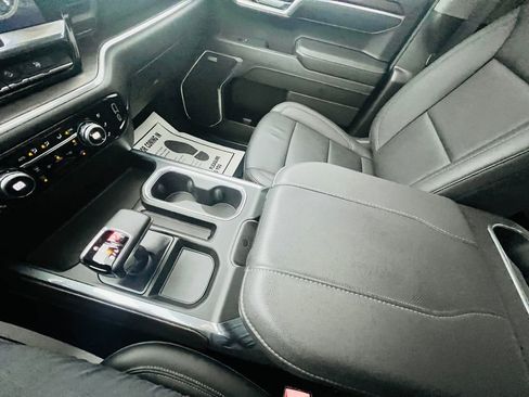 Used 2024 GMC Sierra 1500 SLT w/ SLT Premium Plus Package image 26