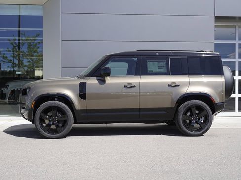 New 2026 Land Rover Defender 110 X-Dynamic SE AWD/4WD image 8