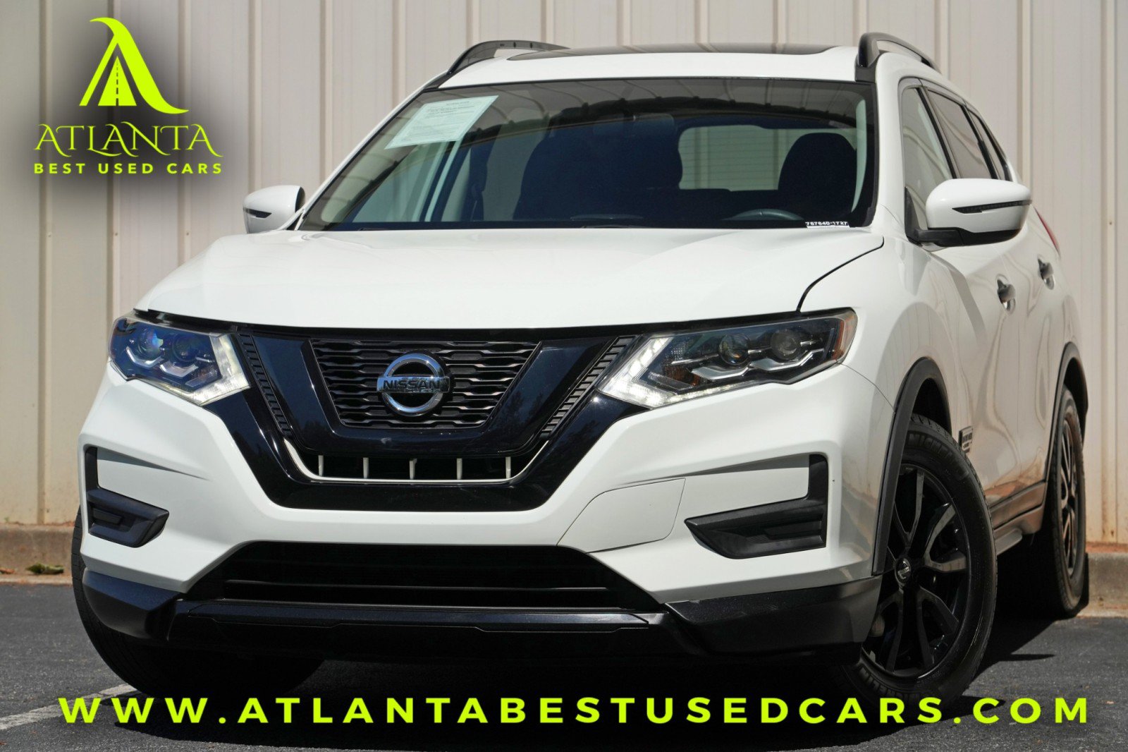 Used 2017 Nissan Rogue SV FWD image 1