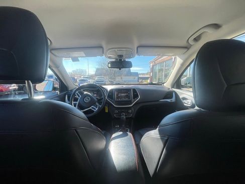 Used 2017 Jeep Cherokee Trailhawk w/ Cold Weather Group image 24