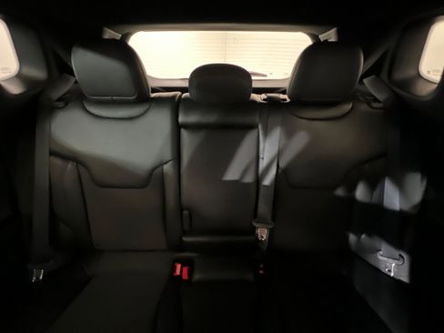 New 2026 Jeep Compass Latitude image 25