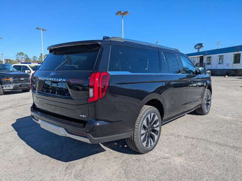 New 2025 Ford Expedition Max Platinum w/ Driver's Package AWD/4WD image 4