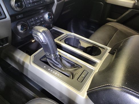 Used 2015 Ford F150 Lariat w/ Equipment Group 502A Luxury AWD/4WD image 26