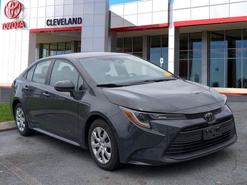 Used 2024 Toyota Corolla LE FWD image 2