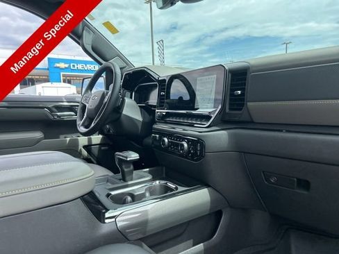 Used 2025 Chevrolet Silverado 1500 ZR2 w/ Technology Package AWD/4WD image 34