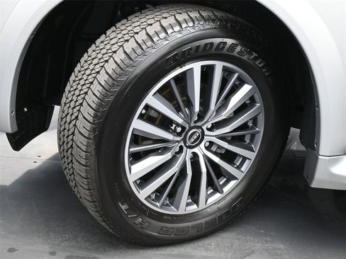 Used 2024 Nissan Armada SL w/ Captain's Chairs Package image 24