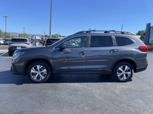 Certified 2025 Subaru Ascent Premium w/ Popular Package #2 AWD/4WD image 3