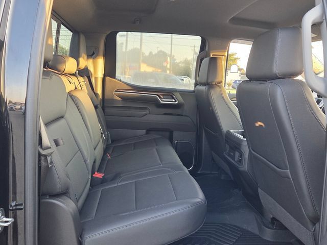 Used 2025 Chevrolet Silverado 1500 RST AWD/4WD image 17