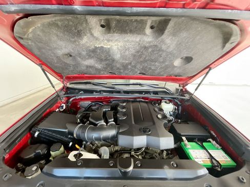 Used 2019 Toyota 4Runner TRD Off-Road Premium image 26