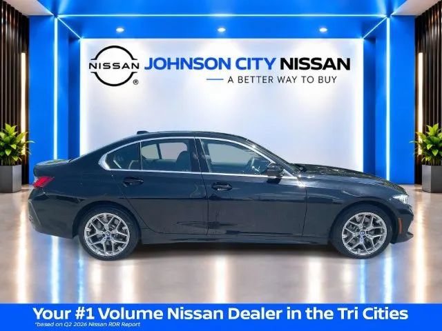 Used 2025 BMW 330i xDrive Sedan AWD/4WD image 3