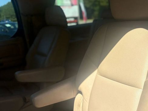 Used 2013 Cadillac Escalade ESV Premium image 12