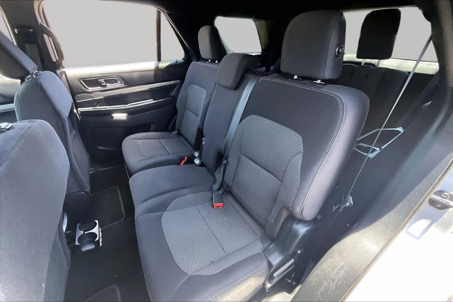 Used 2019 Ford Explorer XLT w/ Equipment Group 201A FWD image 20