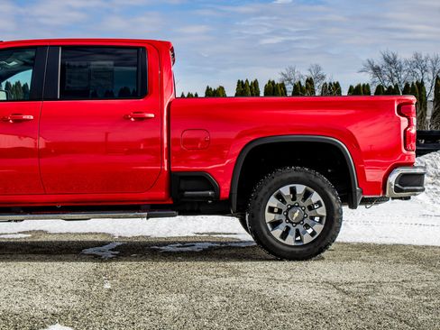 Used 2025 Chevrolet Silverado 2500 LT image 41