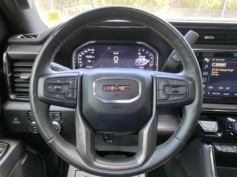 Used 2024 GMC Sierra 2500 AT4 w/ Technology Package AWD/4WD image 20