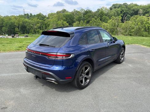 Certified 2025 Porsche Macan Turbo AWD/4WD image 7