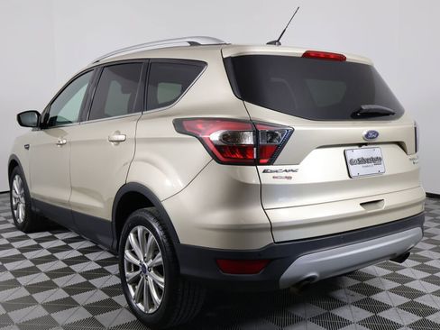 Used 2017 Ford Escape Titanium image 4