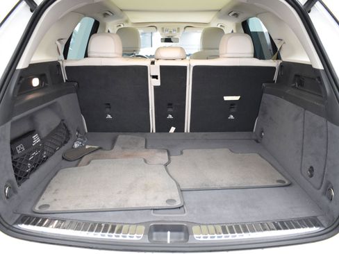 Used 2020 Mercedes-Benz GLE 450 4MATIC w/ MBUX Technology Package image 17