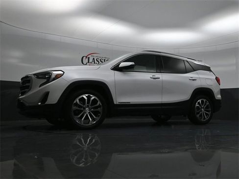 Used 2020 GMC Terrain SLT w/ Preferred Package image 26