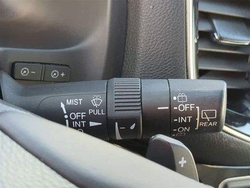 Used 2020 Honda Pilot Touring image 29