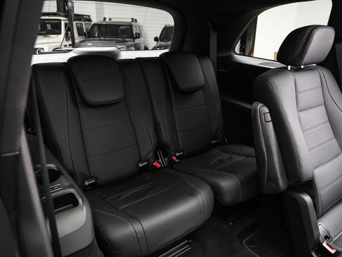 Used 2024 Mercedes-Benz GLS 450 4MATIC image 46