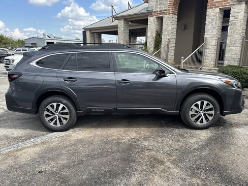 New 2025 Subaru Outback Premium image 2