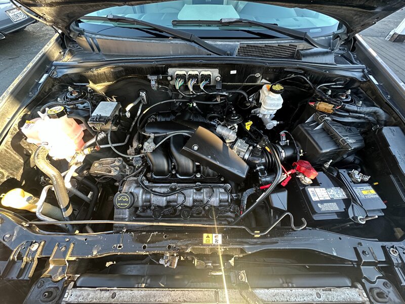 Used 2008 Mercury Mariner 4WD V6 image 10
