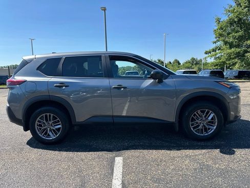 Used 2023 Nissan Rogue S AWD/4WD image 12