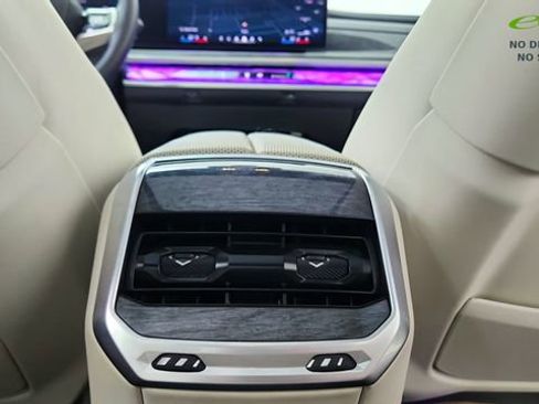 Used 2023 BMW 740i w/ Parking Assistance Package RWD image 52