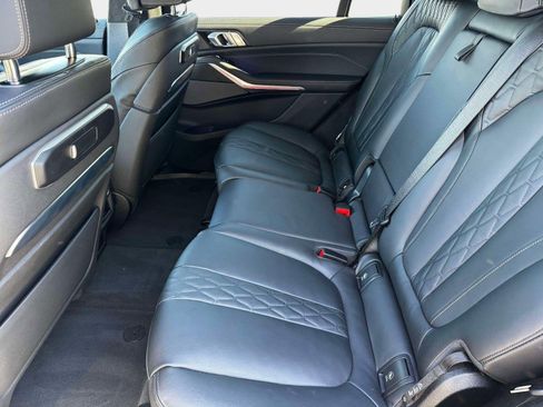 Used 2026 BMW X7 M60i AWD/4WD image 32