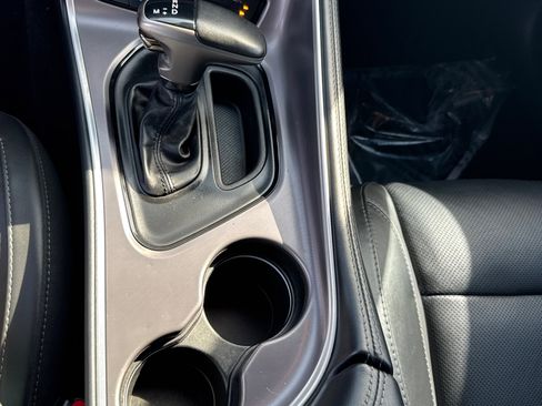 Used 2022 Dodge Challenger SXT w/ Plus Package image 12