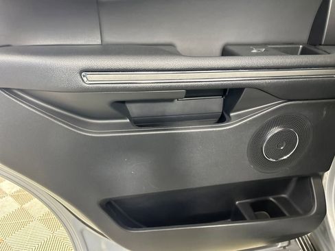 Used 2024 Ford Expedition XLT image 14