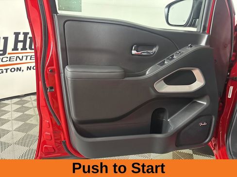 Used 2024 Nissan Frontier SL w/ Technology Package image 9