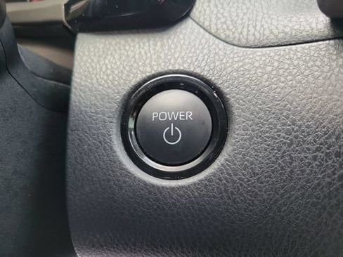 Used 2025 Toyota Camry SE FWD image 33