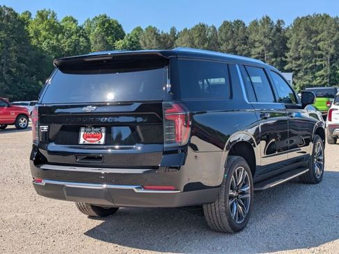 New 2026 Chevrolet Suburban LS w/ LS Custom Edition AWD/4WD image 2